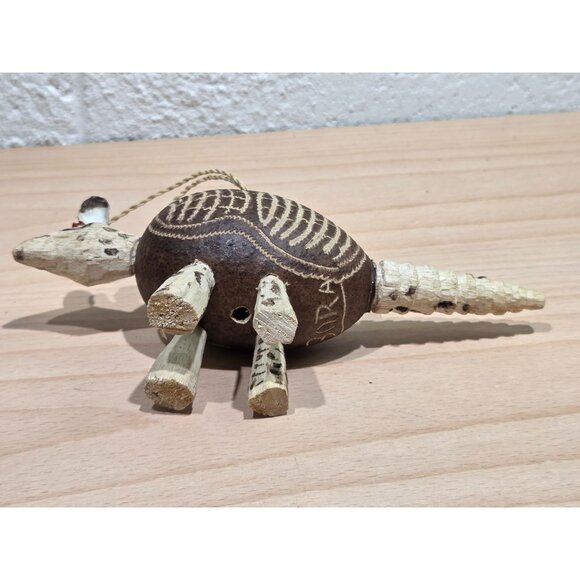 Hand Carved Gourd Wood Armadillo Hanging Ornament Maraca Shelf Decor Bora - Picture 5 of 8